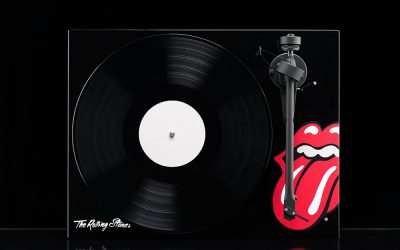 Frisch eingetroffen – der edle und limitierte Pro-Ject-Plattenspieler im Rolling-Stones-Design!